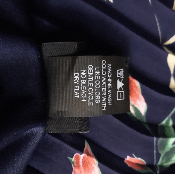 Top - Picture 6 of 8